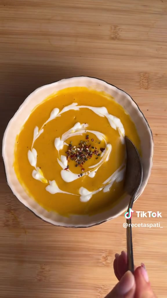 Crema de calabaza asada con leche de coco